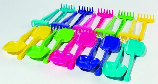 Plastika iz umetnih mas - 2004